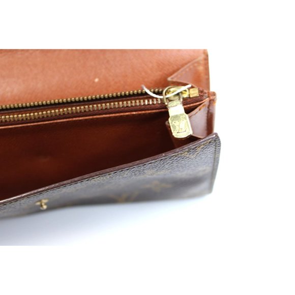 Louis Vuitton Vintage  Monogram Sarah Wallet - Picture 7 of 11